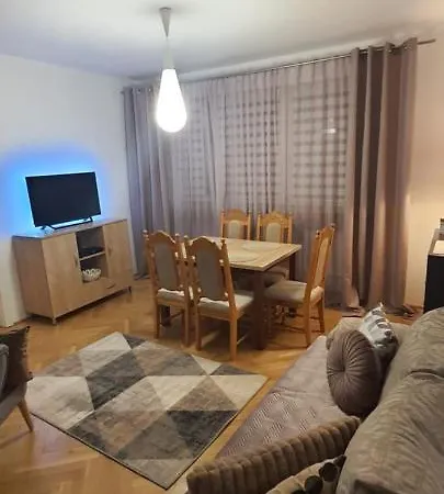 Trini Apartamento Kłodzko